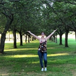 Meet your Posher, Julie